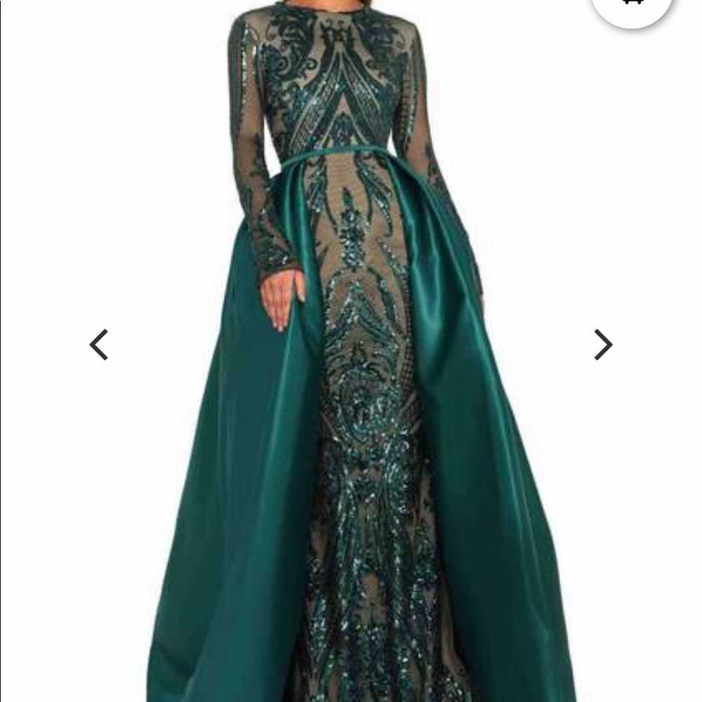 Emerald green dress, no overskirt. Never worn.